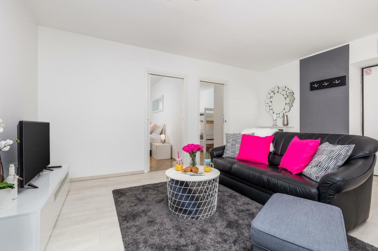 Apartment Point *