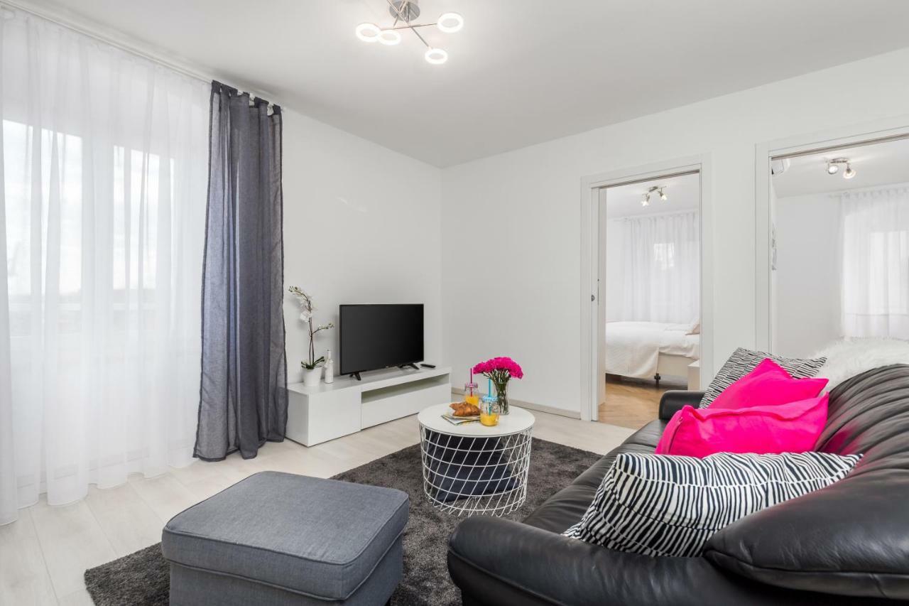 Apartment Point *